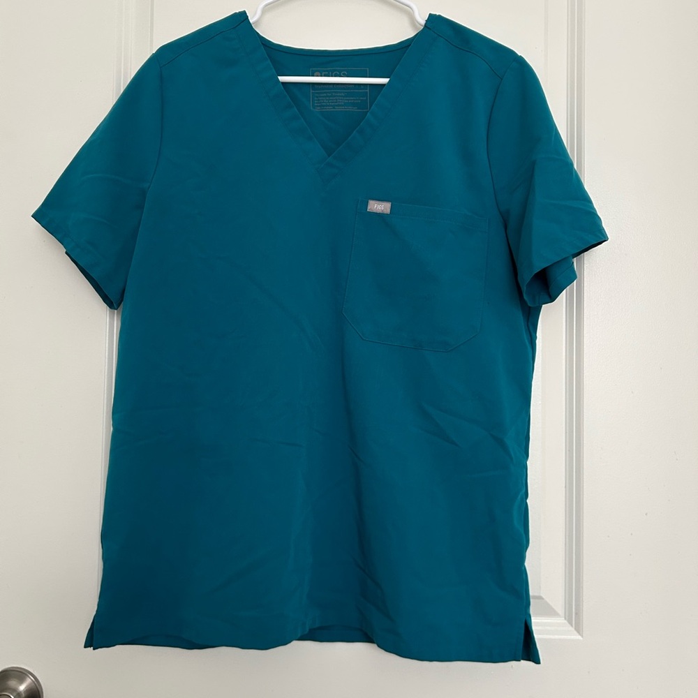 Catarina One-Pocket Scrub Top™